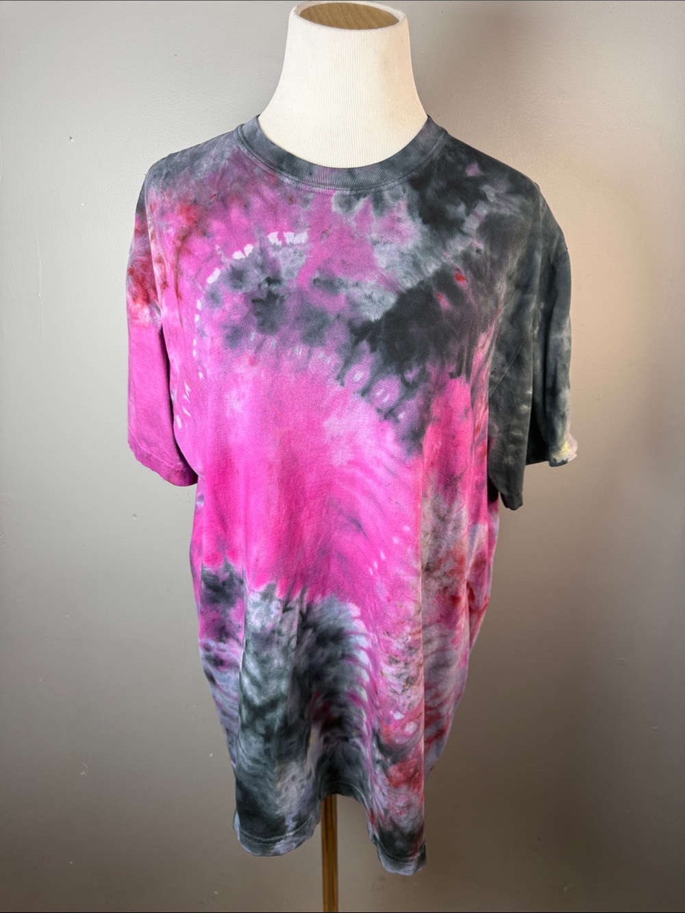 Tie-Dye Crewneck T-Shirt - Pink & Gray